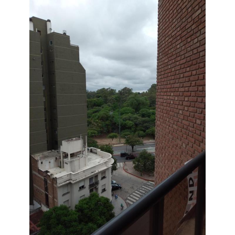 Piso alto con balcon, vista al Parque - 2