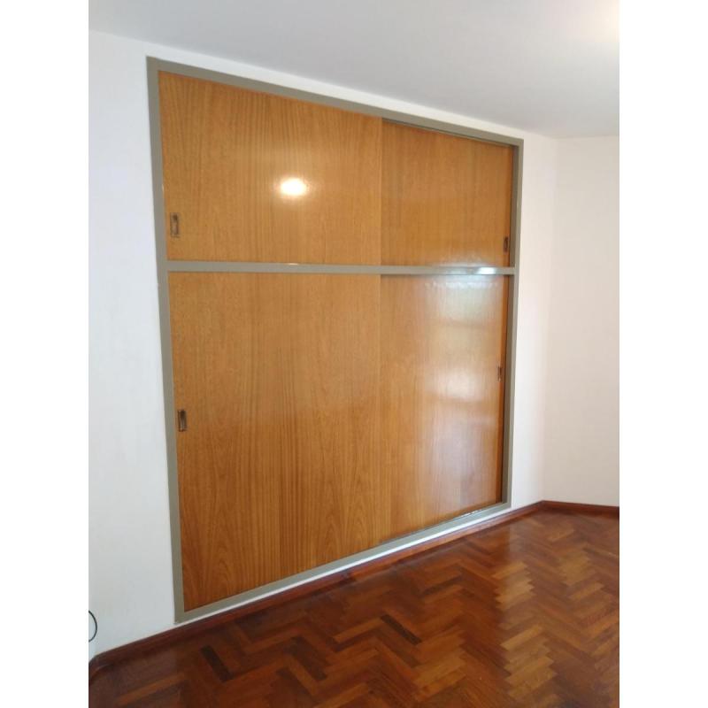 Piso alto con balcon, vista al Parque - 8
