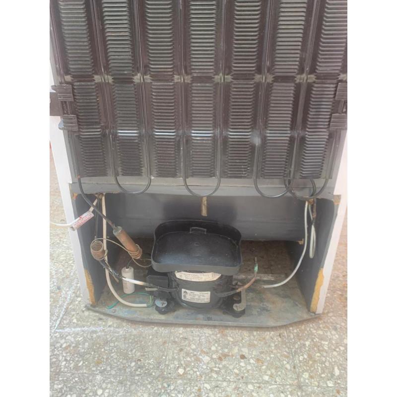 Vendo heladera lacar mod2110 con Freezer 192 litros - 5