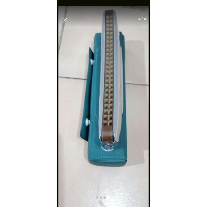 Armónica seductora 48 voces marca hering horner