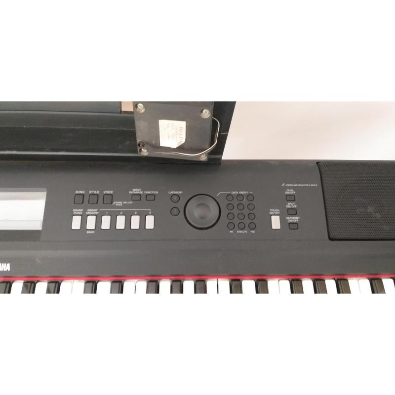 Teclado yamaha piaggero np-v60 color negro, con fuente original y atril - 4