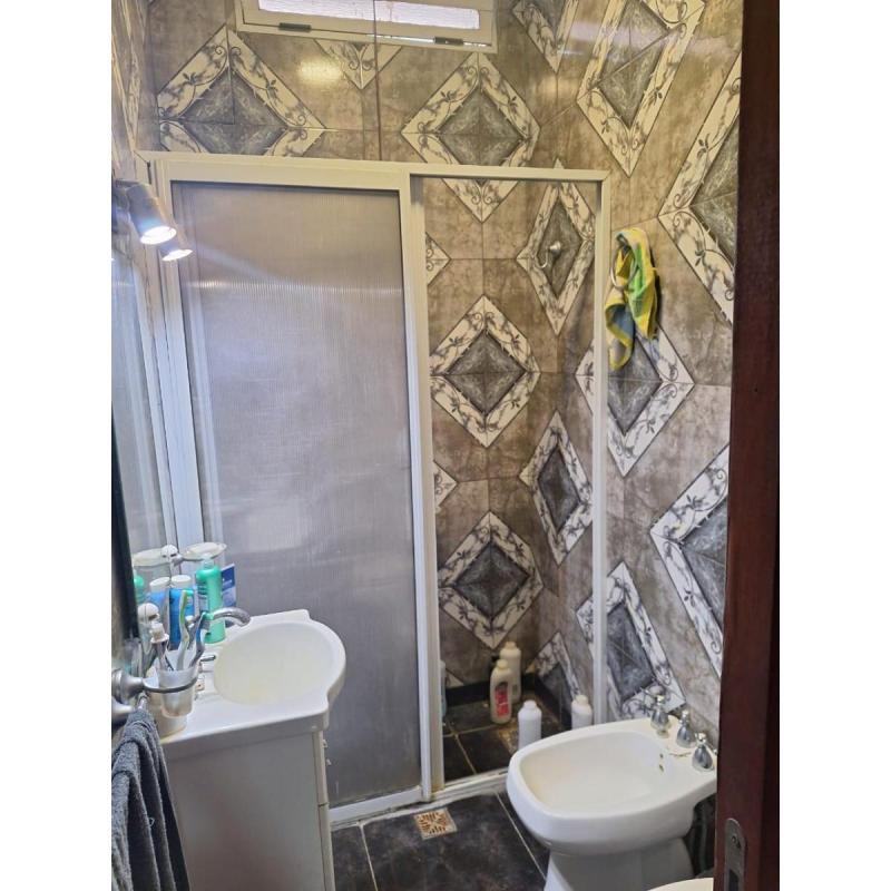 Se vende casa en pleno centro de Hernandarias, excelente ubicacion - 6