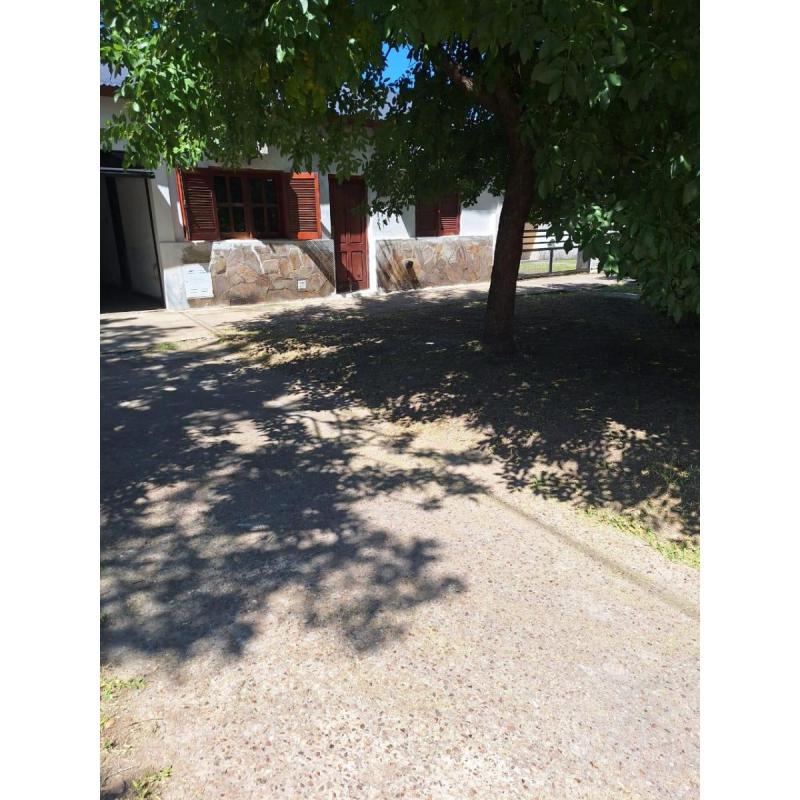 Se vende casa en pleno centro de Hernandarias, excelente ubicacion - 8