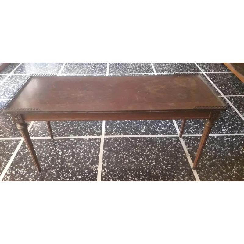 Mesa ratona antigua con bronce