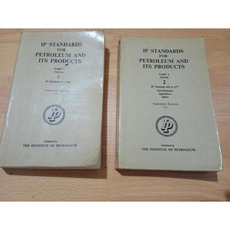 Libros de química Molinari, Partington, The petroleum Handbook e IP standards