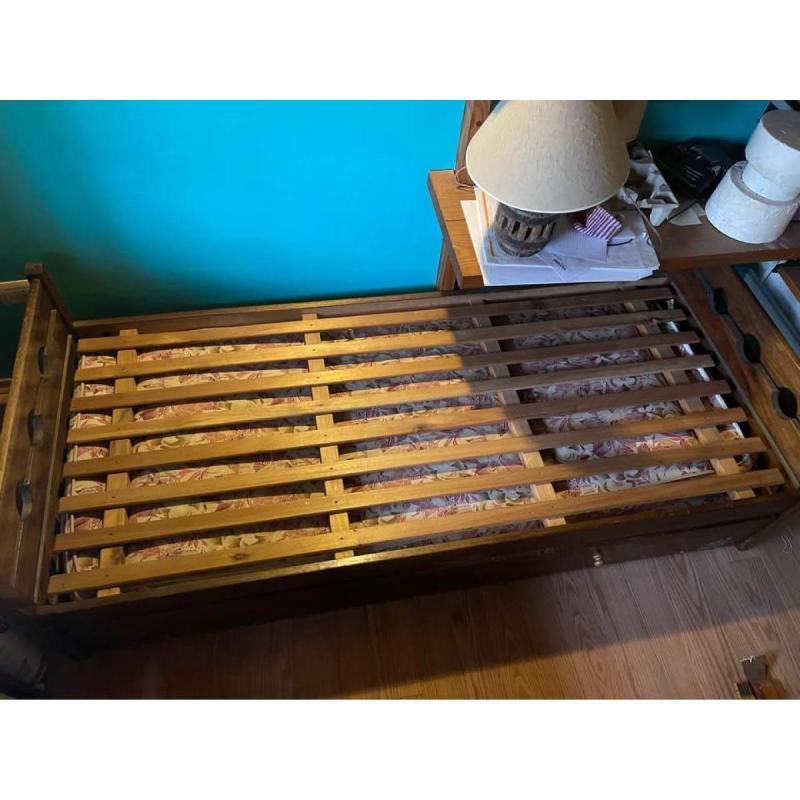 1 Cama nido una plaza y una cama simple. Se retira de Gonnet, La Plata. - 2