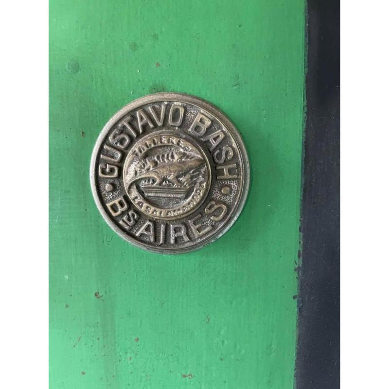 Antigua Caja fuerte Bash, 1947.