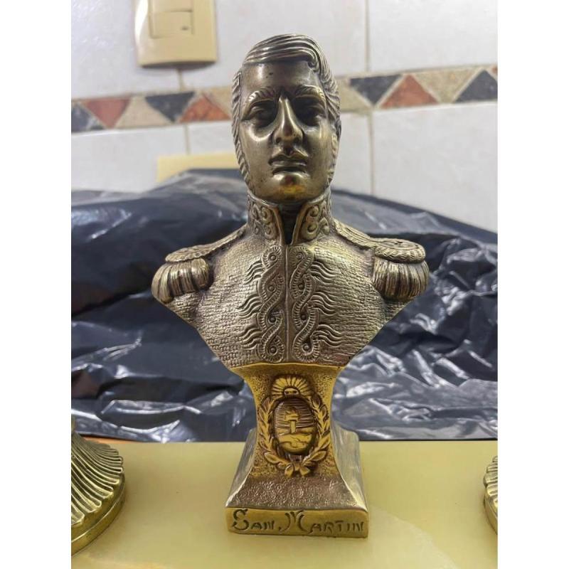 Busto escritorio San Martin Bronce y base de piedra onix, Tintero