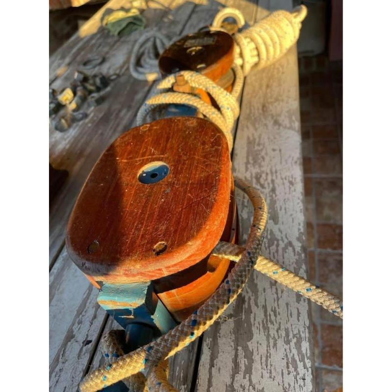 Antiguo aparejo náutico