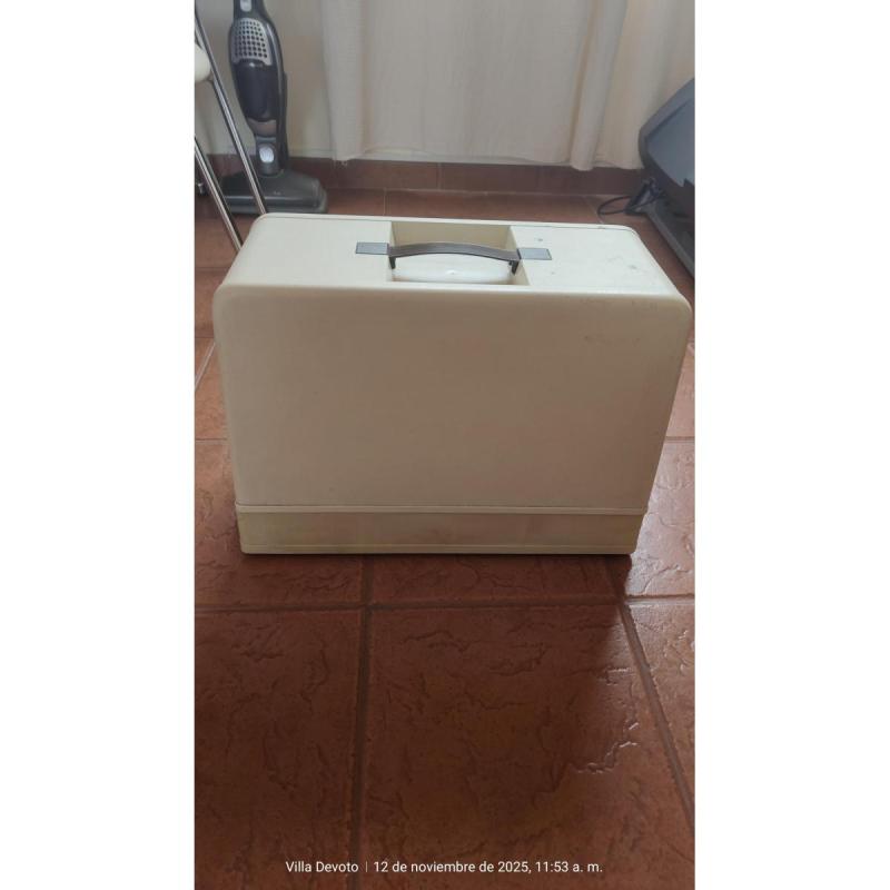Maquina de coser portatil