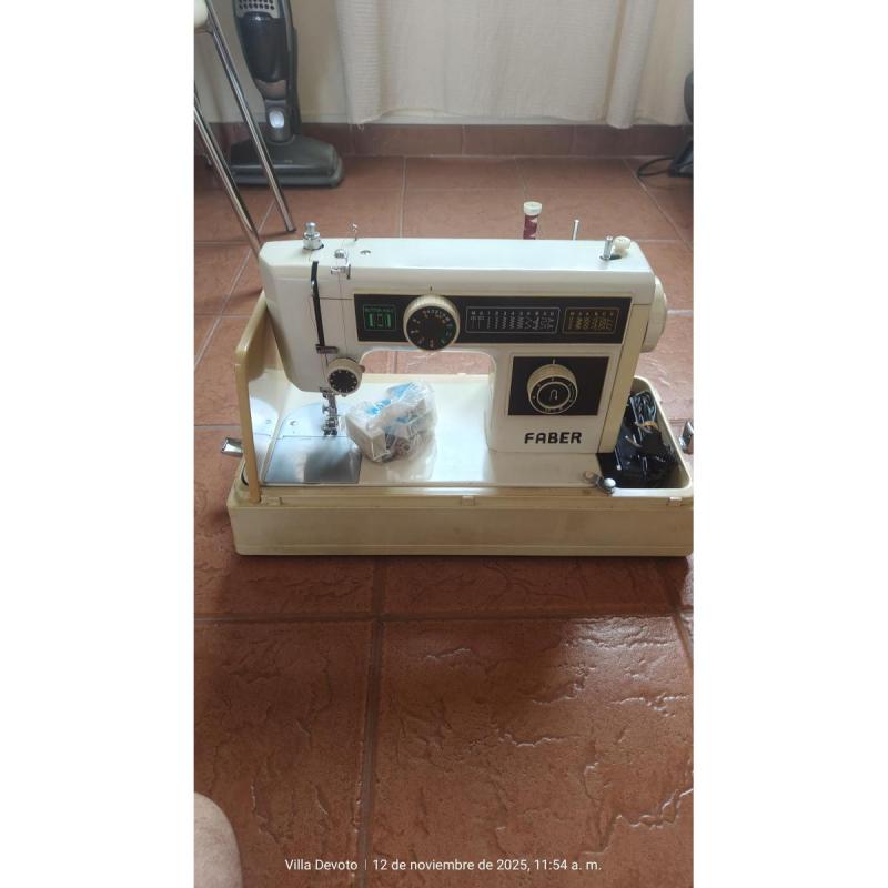 Maquina de coser portatil - 2