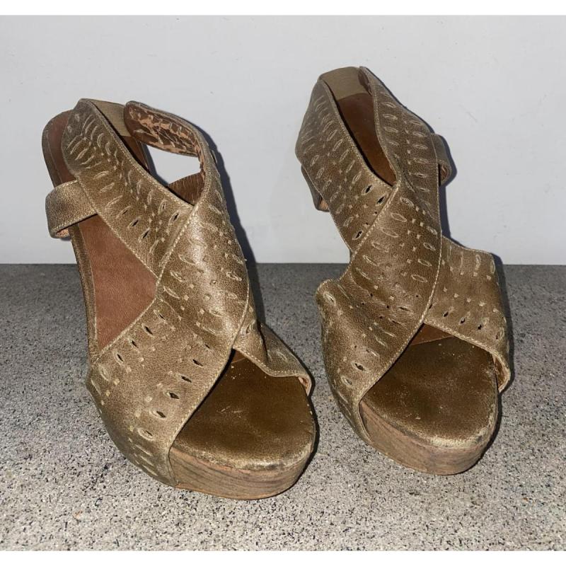 Sandalias color madera