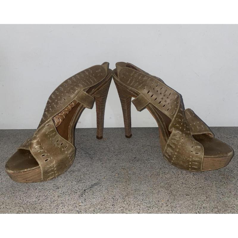 Sandalias color madera - 2