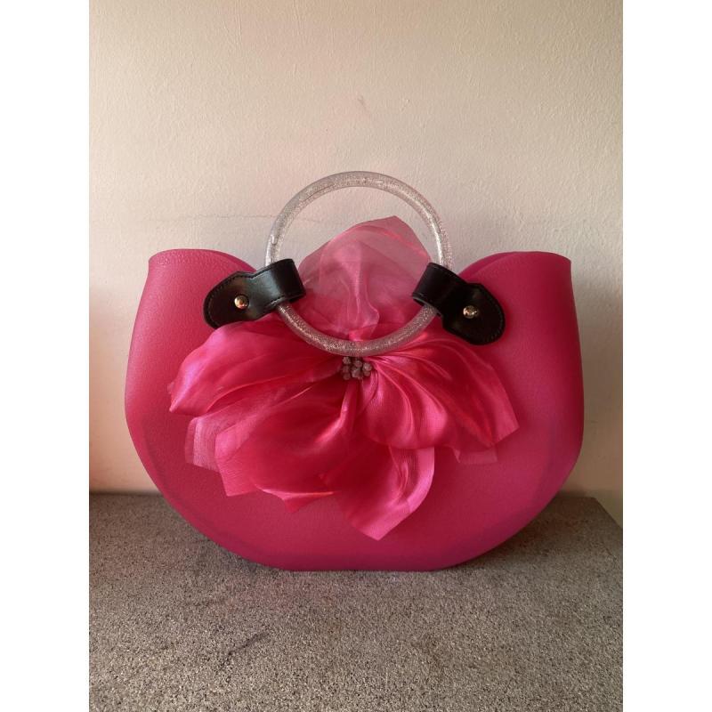 Cartera de goma rosa