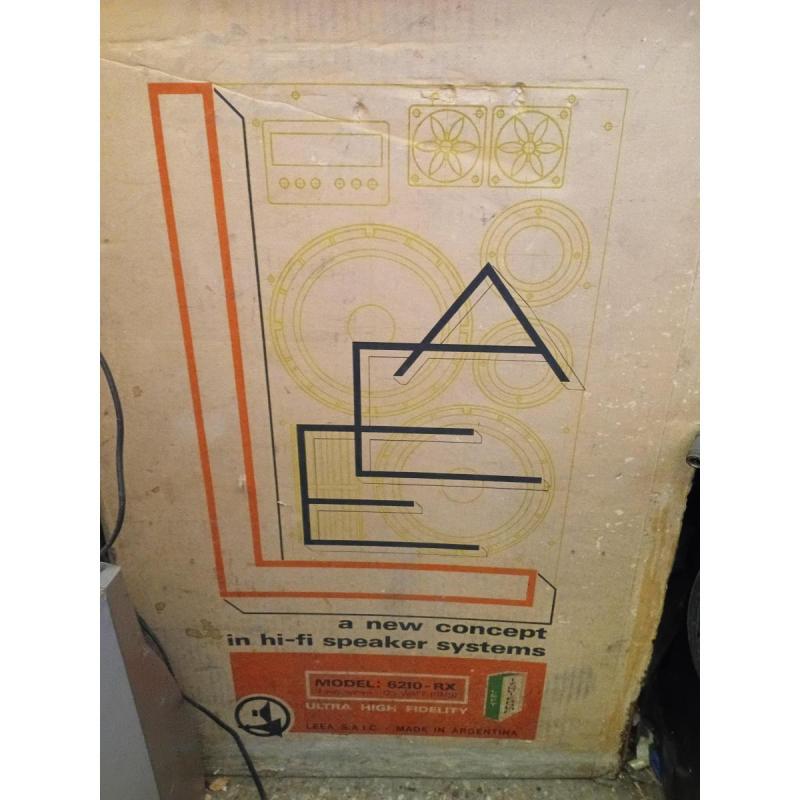 Son dos unidades LEEA para 500 wats aprox