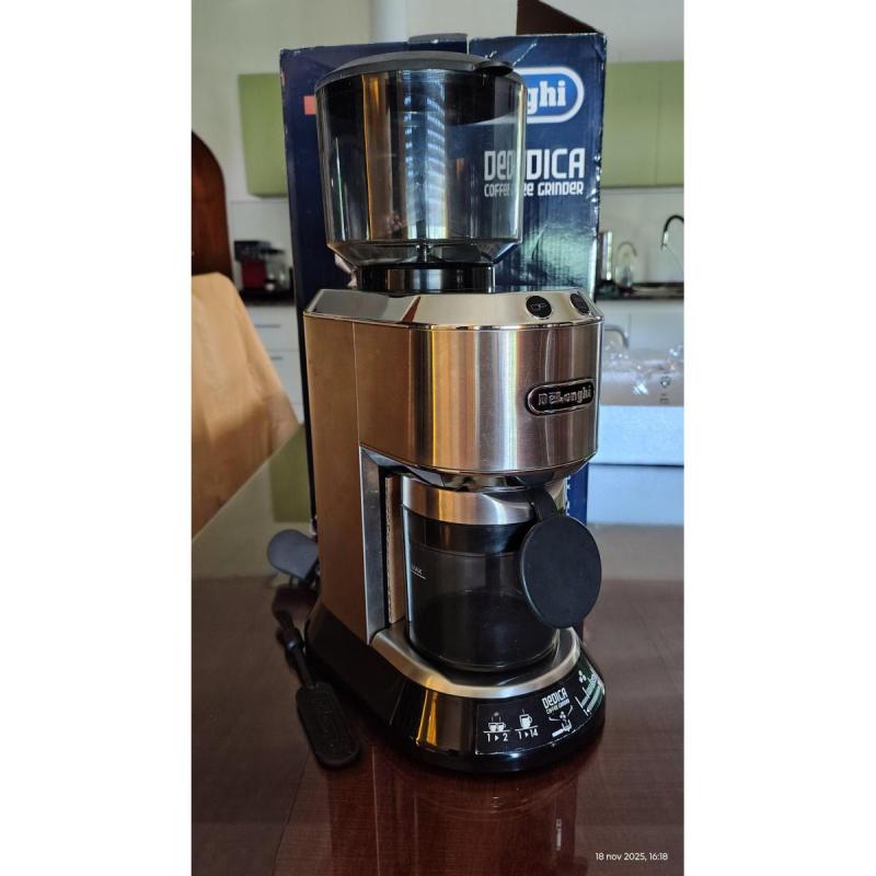 Molinillo DeLonghi Dedica a muelas completo en caja con manual