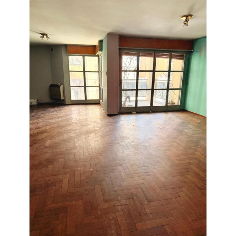 Se vende dpto en pleno centro de cba, frente patio olmos.