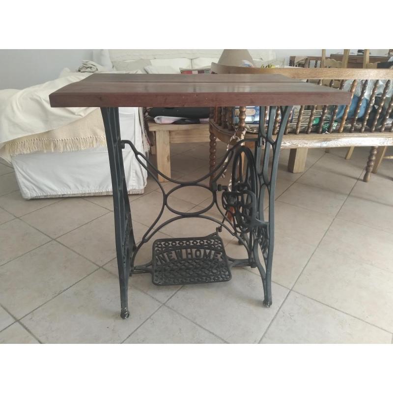 Antiguo pie de máquina