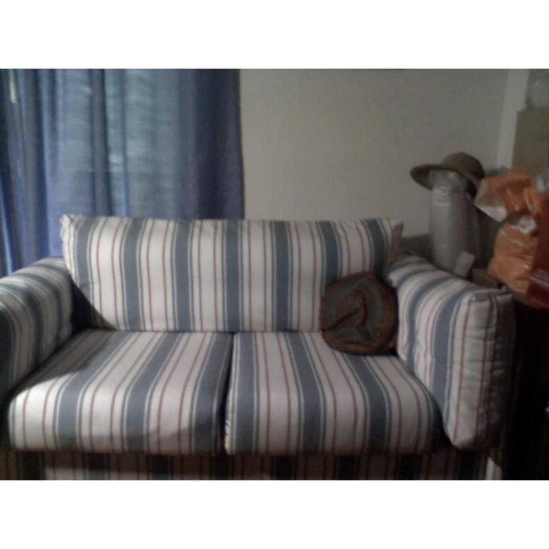 Sillón 2 cuerpos, cama plaza y media