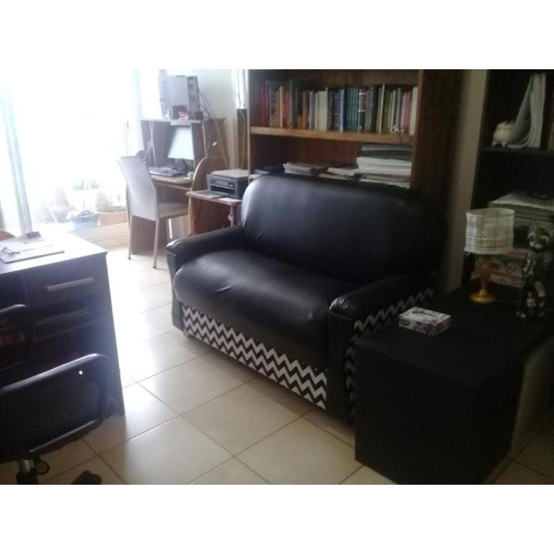 SofÁ negro de 2 cuerpos