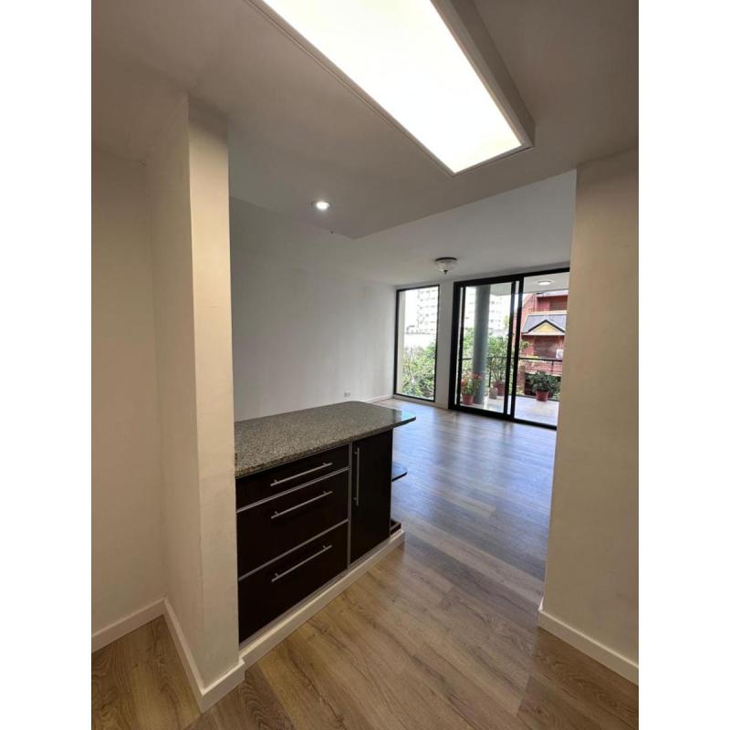 Alquiler Departamento 2 Ambientes Zona Nuñez, 4to. Piso. Luminoso gran balcon Al Frente.