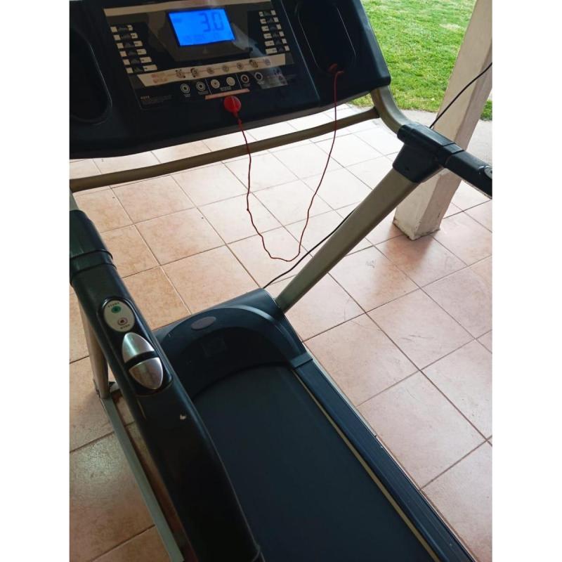 Caminadora Tecno Fitness 830