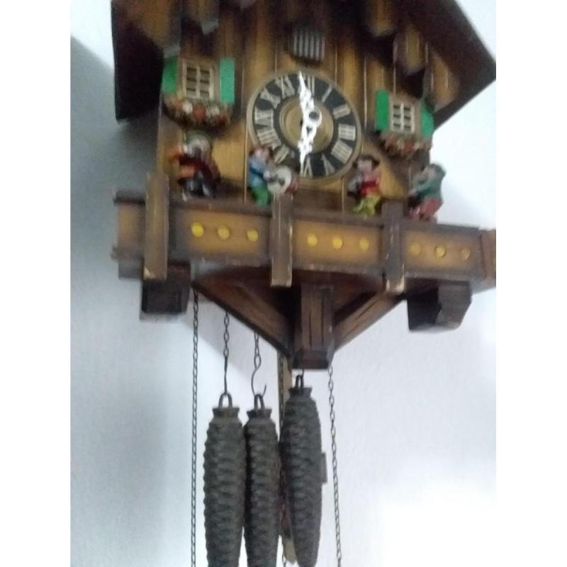 Reloj cucu .musical funcionando