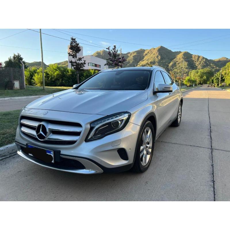 Mercedes Benz gla250