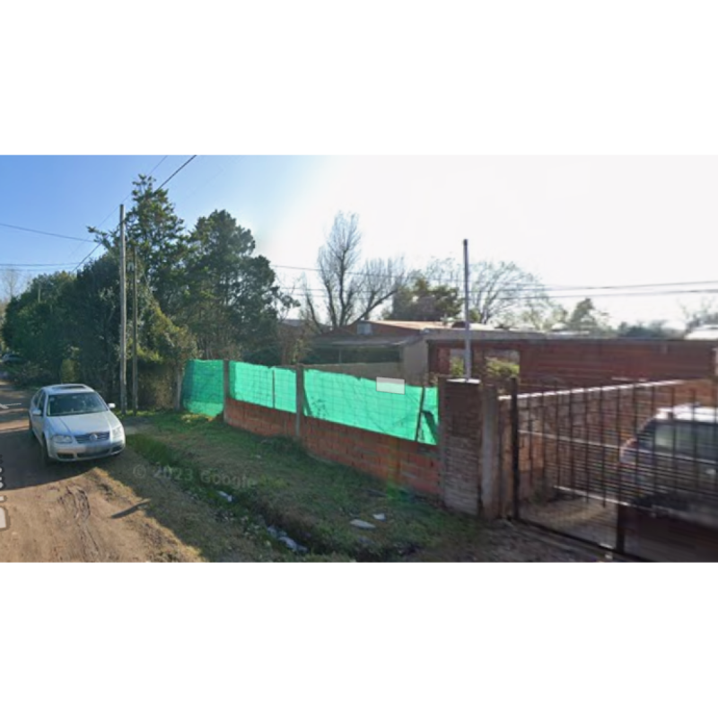 Terreno en pilar 300m2 para construcciÓn o demoliciÓn 50.000usd