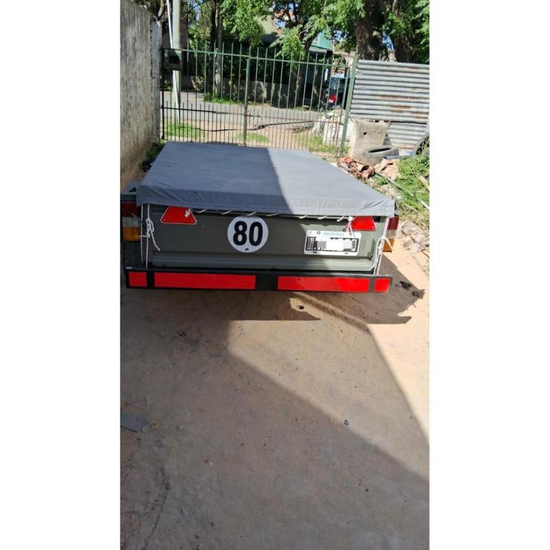 Tráiler Batan, No Estructural De Chapón Plegable