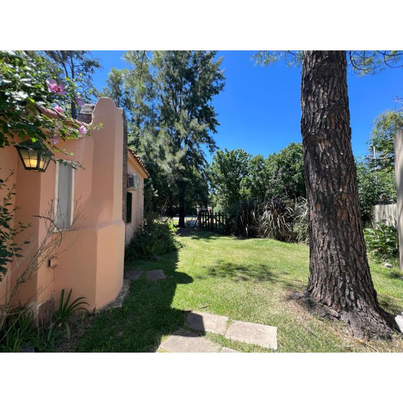 Venta – Lote en Esquina con Casa y Pileta – Barrio Los Troncos, Funes - 3