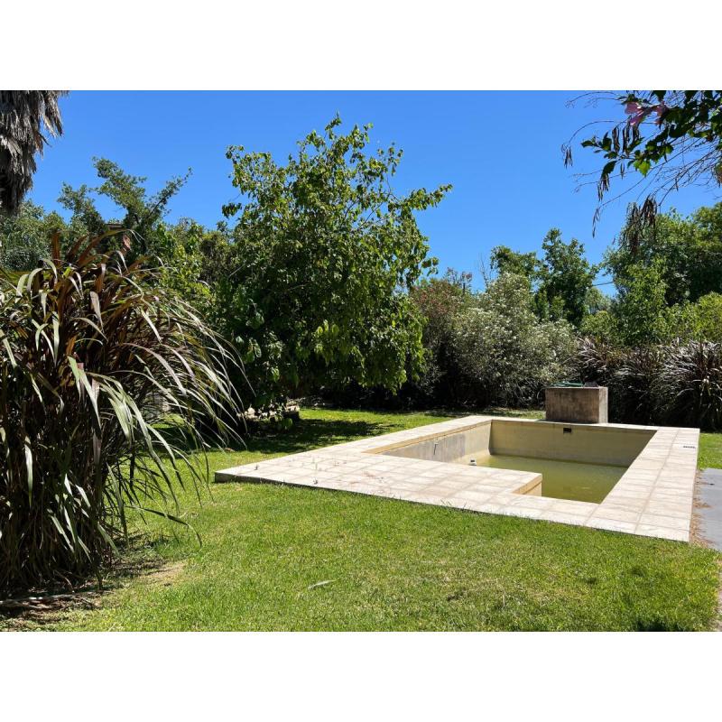 Venta – Lote en Esquina con Casa y Pileta – Barrio Los Troncos, Funes - 5