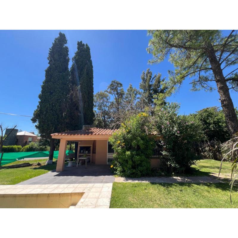 Venta – Lote en Esquina con Casa y Pileta – Barrio Los Troncos, Funes - 10
