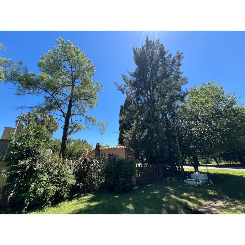 Venta – Lote en Esquina con Casa y Pileta – Barrio Los Troncos, Funes - 14