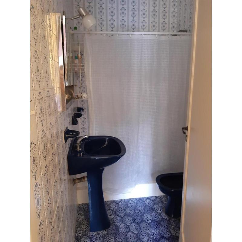 Casa amplia- muy luminosa a compartir por 6 chicas estudiantes