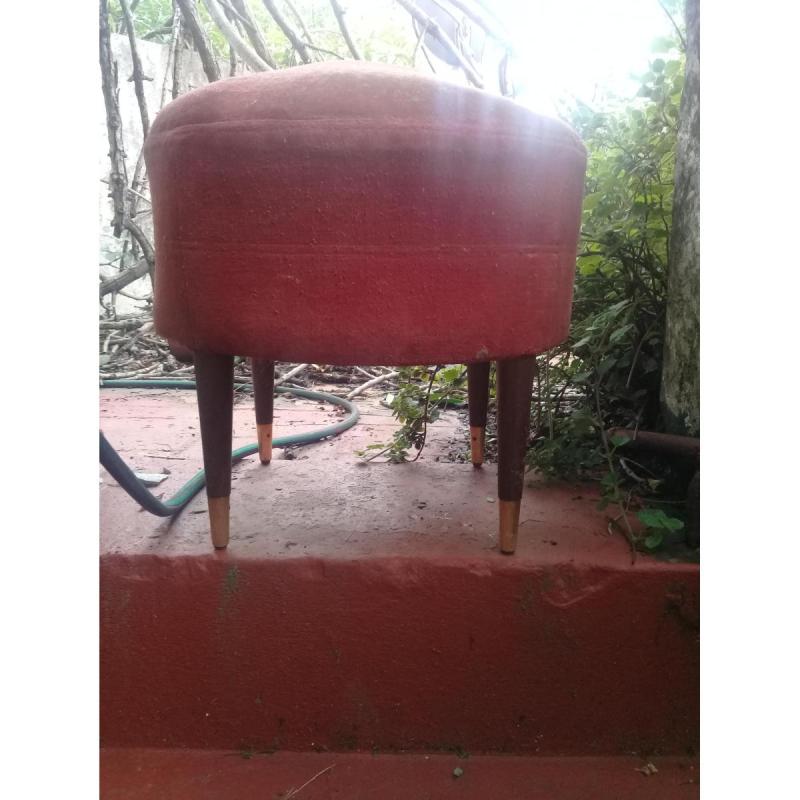 Banquito Puff, rojo y redondo