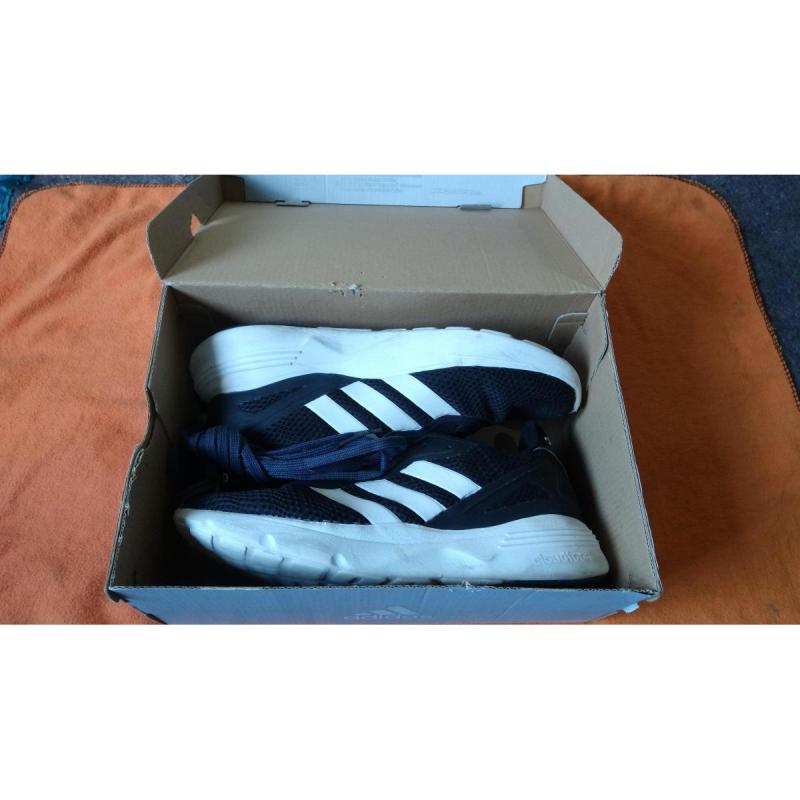 Zapatilla Deportiva Talla 39.5.