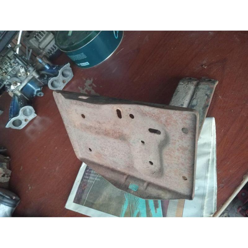 Soporte de bateria de Dodge GTX/RT/Polara