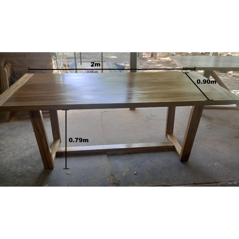 Mesa de petiribi maciza lustrado natural