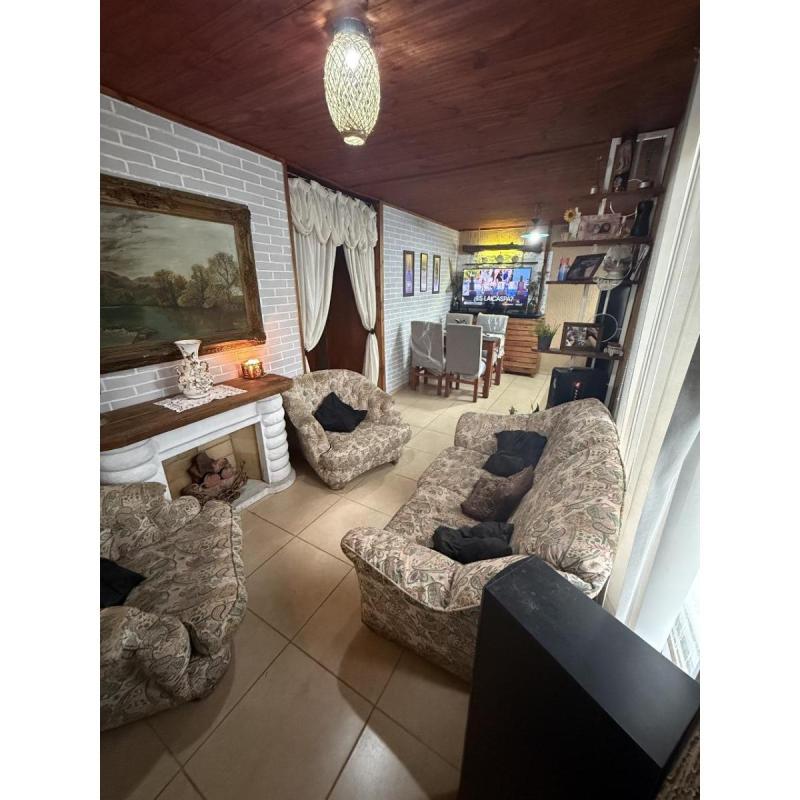 Vendo 3 Casas, 1 Oficina y Quincho c/ Pileta - 5