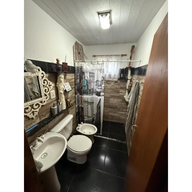 Vendo 3 Casas, 1 Oficina y Quincho c/ Pileta - 8