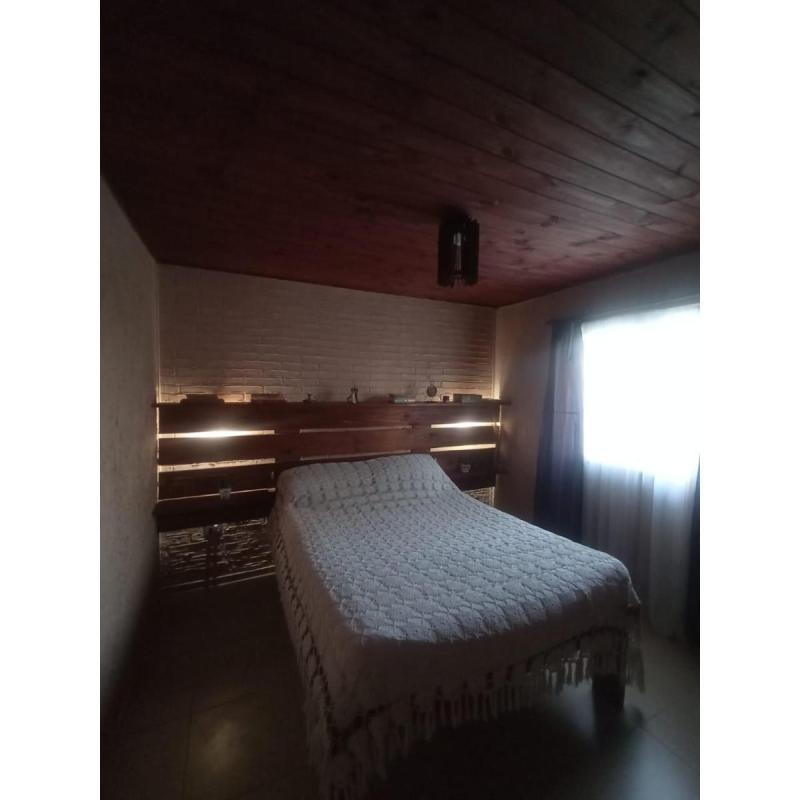 Vendo 3 Casas, 1 Oficina y Quincho c/ Pileta - 12