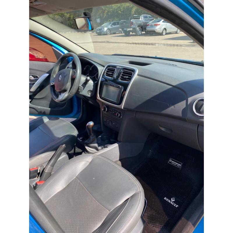 Vendo Renault Sandero 16v 1.6 Privilegie pack 2015 - 4
