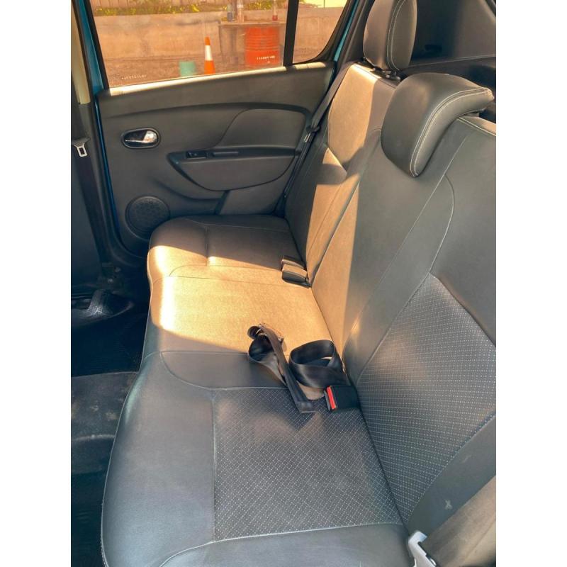 Vendo Renault Sandero 16v 1.6 Privilegie pack 2015 - 5