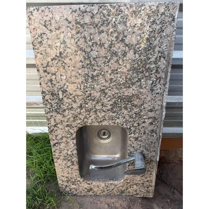 Mesada Piedra Granito Rosa De Salto Natural 97x55 mm + Bacha + Monocomando