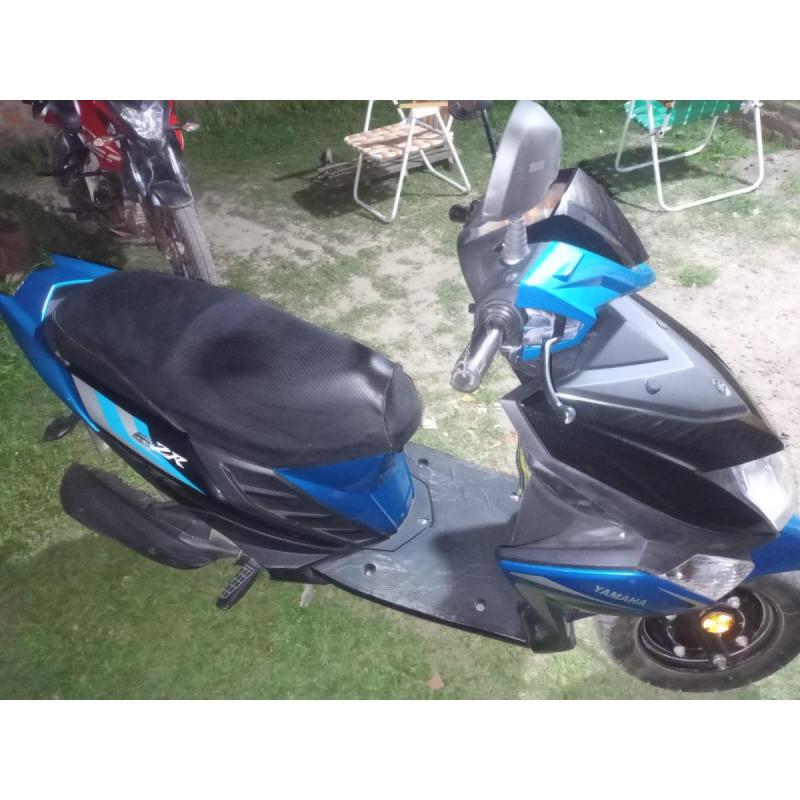 Vendo hermosa Yamaha Ray Zr 115