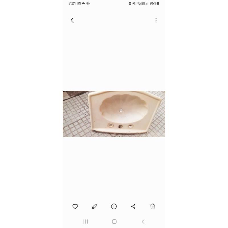 Pileta de baño y mochila para inodoro