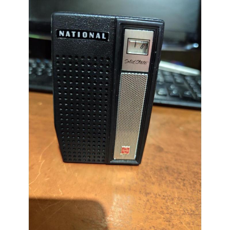 radio a transistores National R-1016