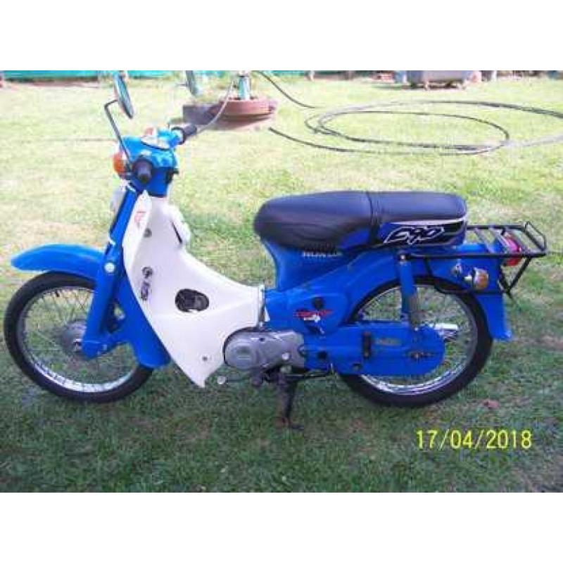 Antigua moto honda c. 9o 1992