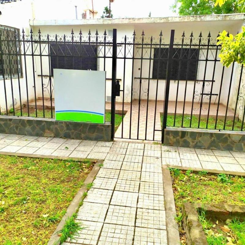 Dueño vende casa en Villa Gobernador Gálvez